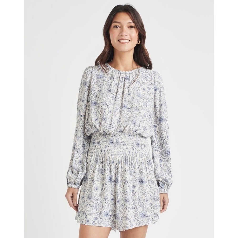 NWT Splendid Floral Romper Womens Small Blue White Long Sleeve‎ Smocked
